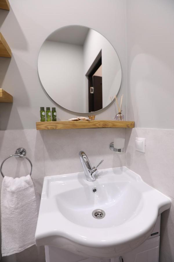 יירבאן Hotelise I Tulip Apartment מראה חיצוני תמונה